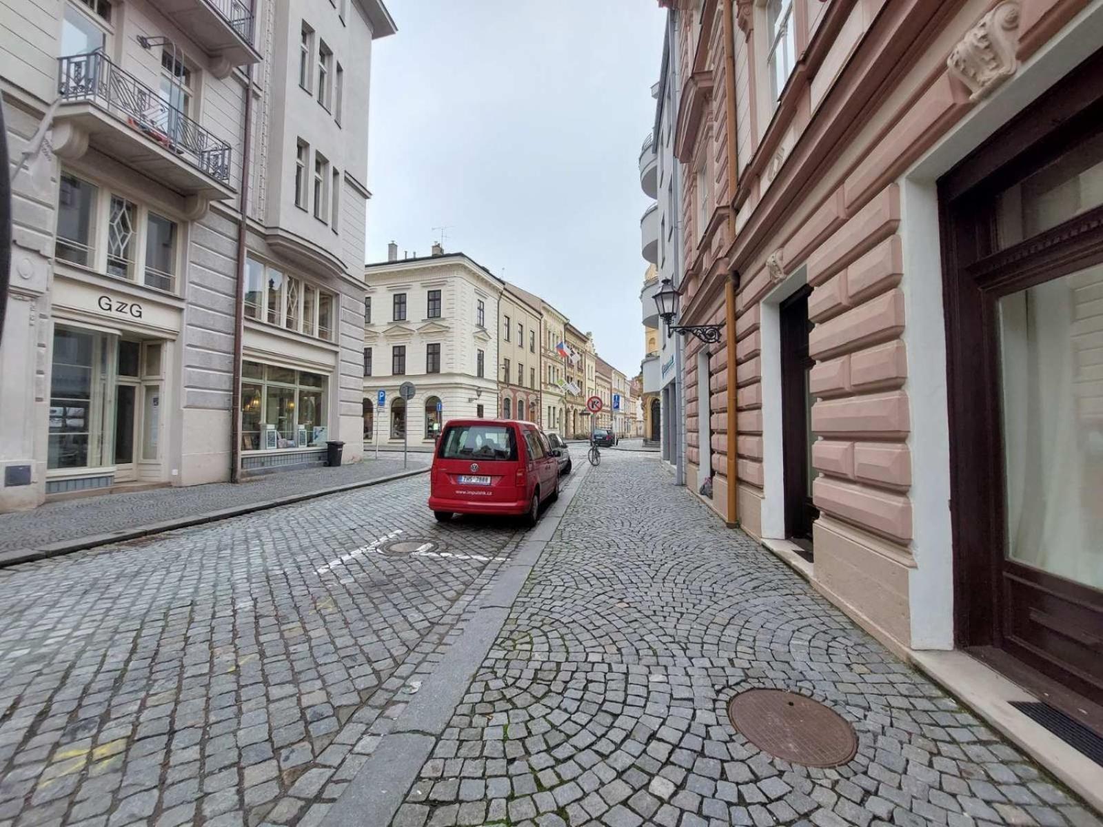 Apartment Prostorny V Centru 3 Kk 80 M2 *