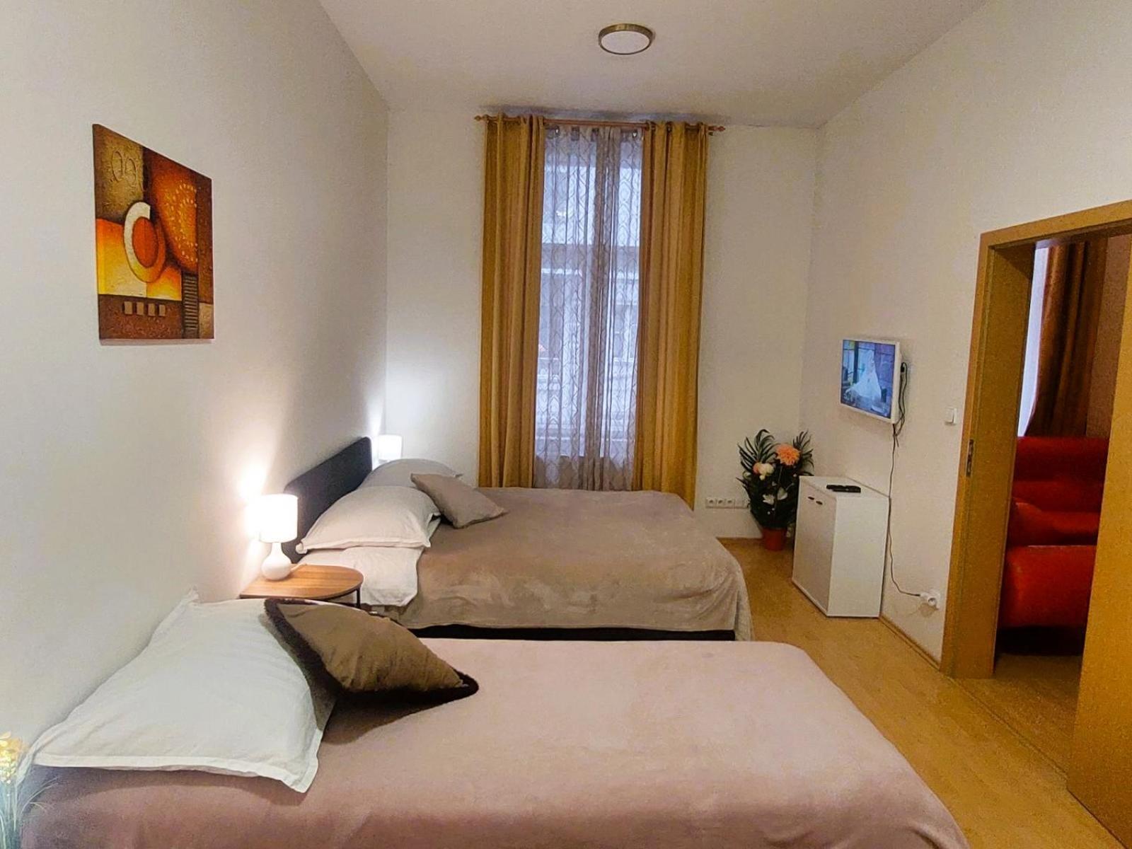 Apartment Prostorny V Centru 3 Kk 80 M2 Hradec Kralove